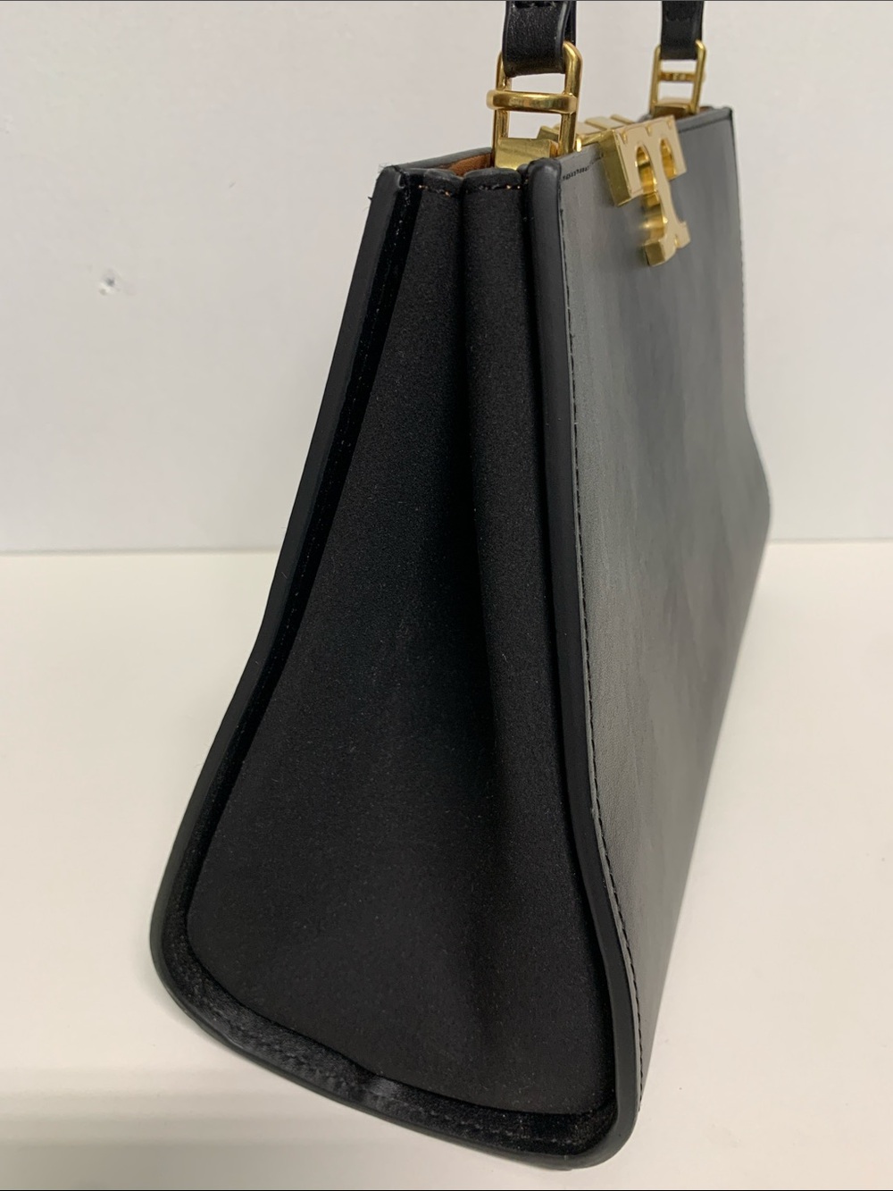 Tory Burch Black Leather Satchel with Gold Hardware - Picture 4 of 12